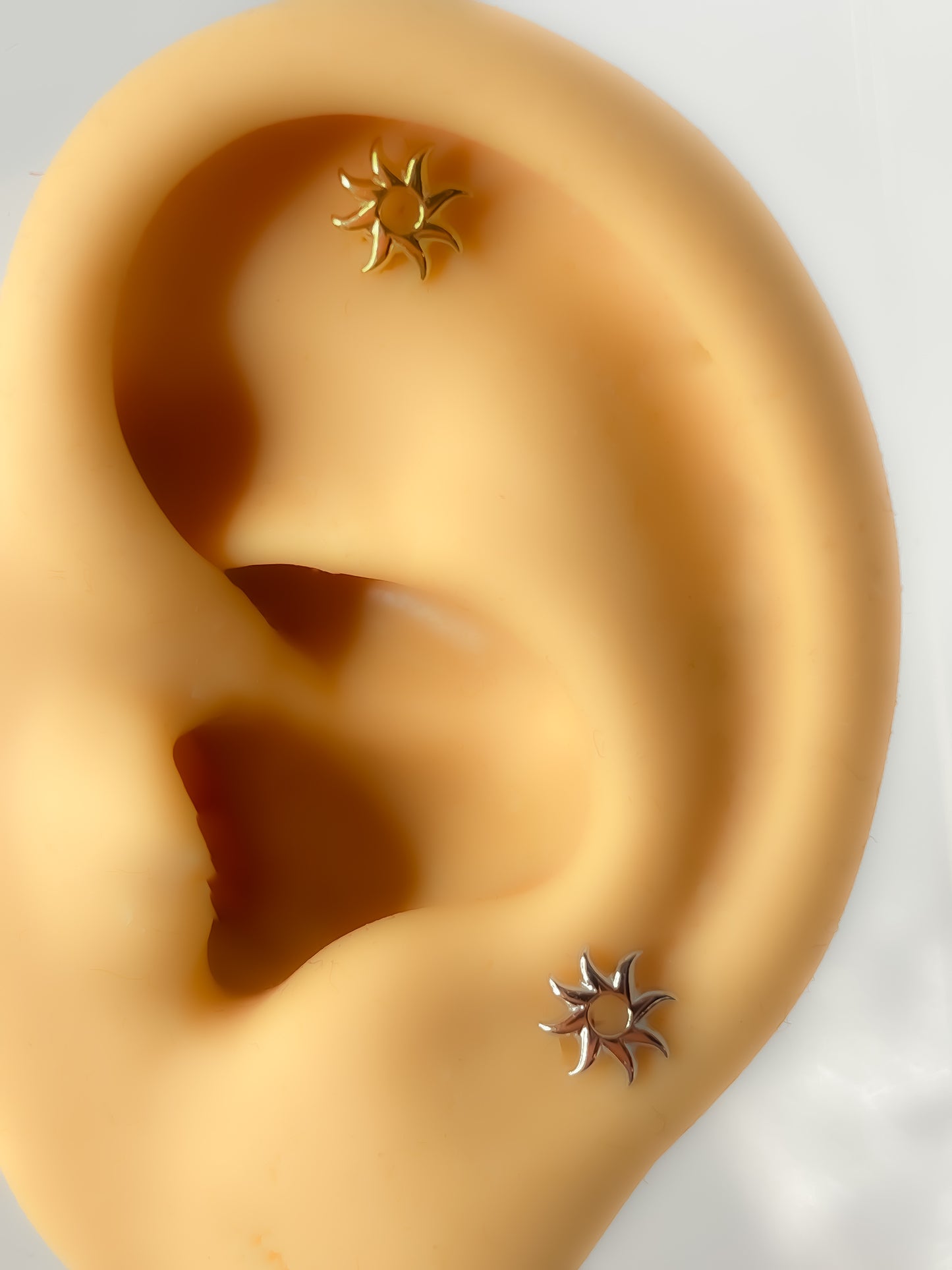 Piercing Nr.196 Helix 925 silber vergoldet sonne sun stud